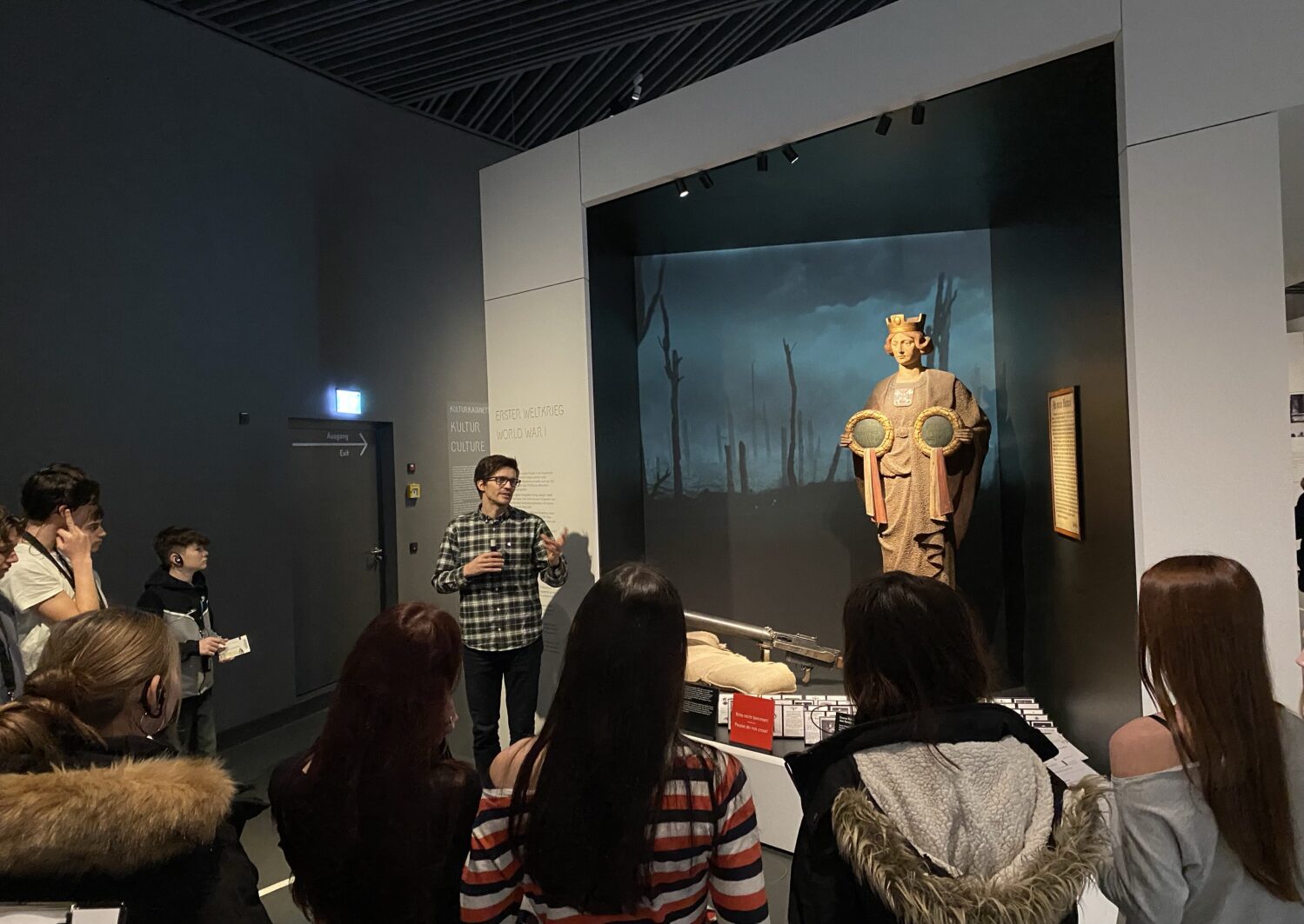 9. Klasse auf Spurensuche: Escape Game zu Hass und Hetze in der Bavariathek